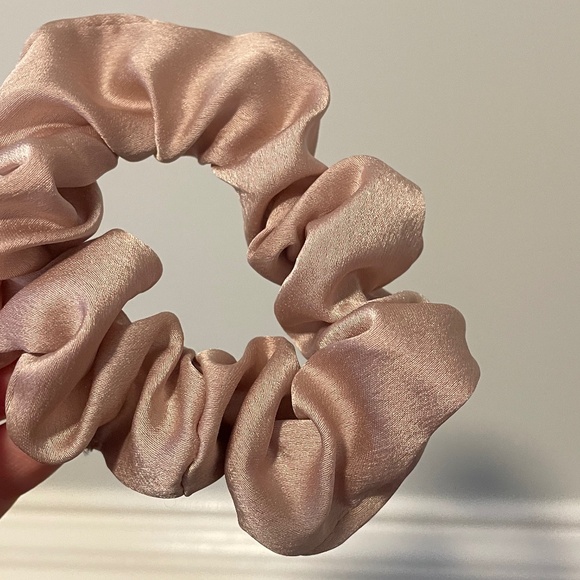 5 for $20: Target satin scrunchies - Picture 4 of 6